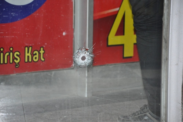 Yüksekova’da Silahlı Saldırı: 1 Yaralı