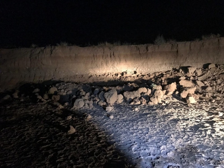 Dere Yatağında Toprak Kayması: 2 Çocuk Öldü, 2 Çocuk Yaralandı