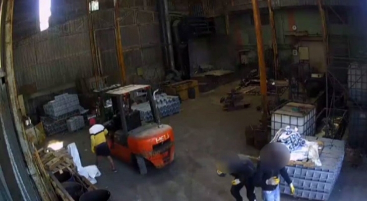 Kameranın Açısını Değiştiren Çinko Hırsızları Kamerada