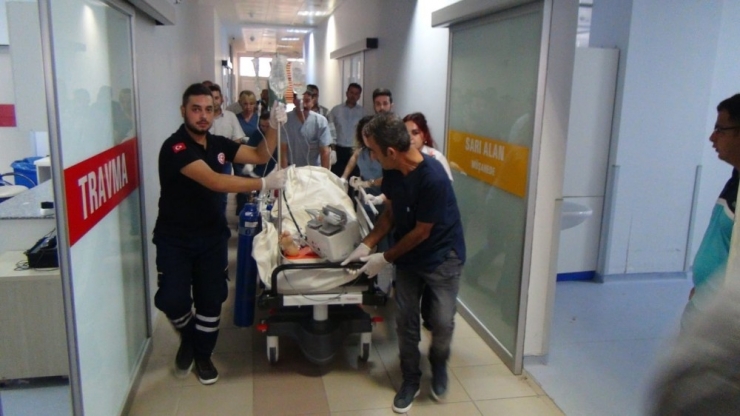 Pompalı Tüfekle Eşini Vurup İntihara Kalkıştı