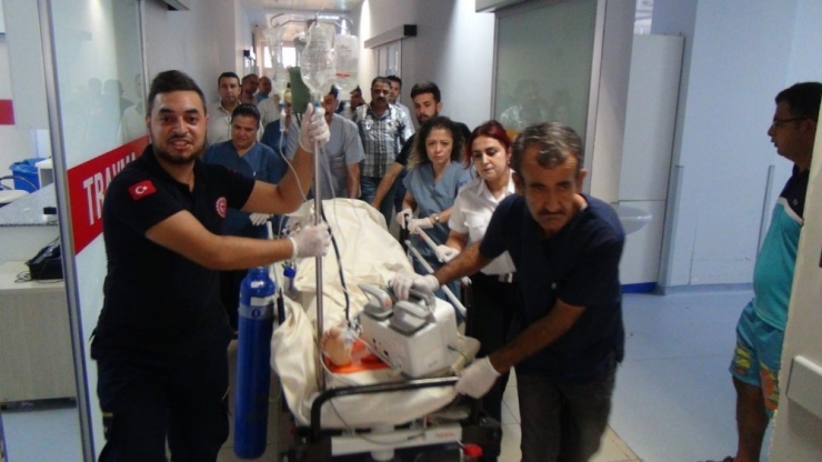 Pompalı Tüfekle Eşini Vurup İntihara Kalkıştı