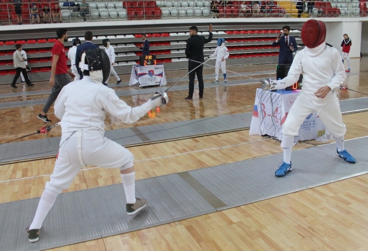 Sivas’ta 100. Yıl Milli Mücadele Eskrim Şampiyonası Düzenlenecek