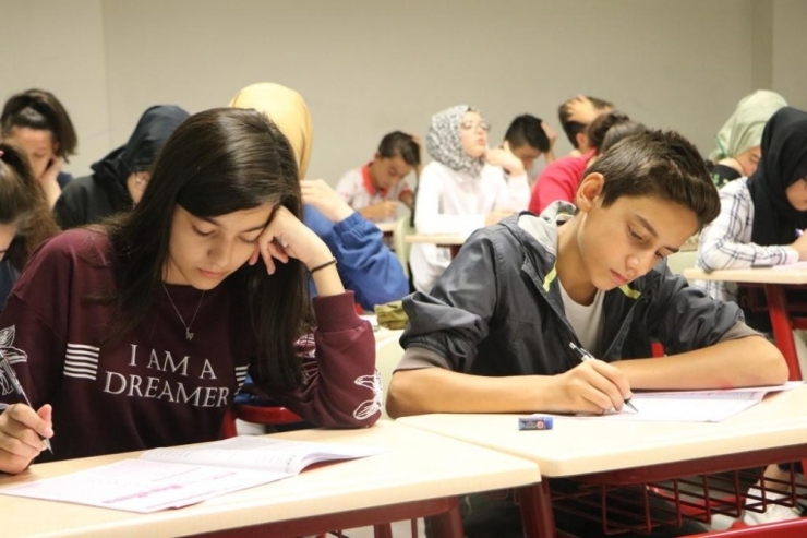 Akademi Lise’de Yeni Dönem Başlıyor