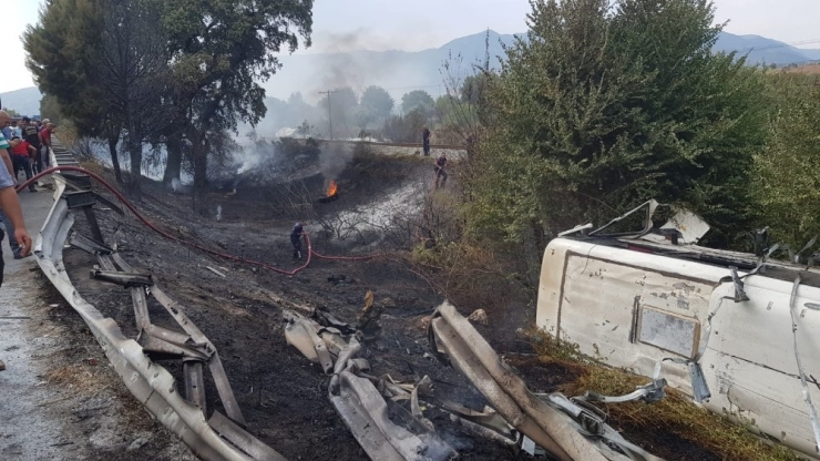 Aydın’da Devrilen Servis Otobüsü Alev Aldı: 20’si Ağır 45 Yaralı