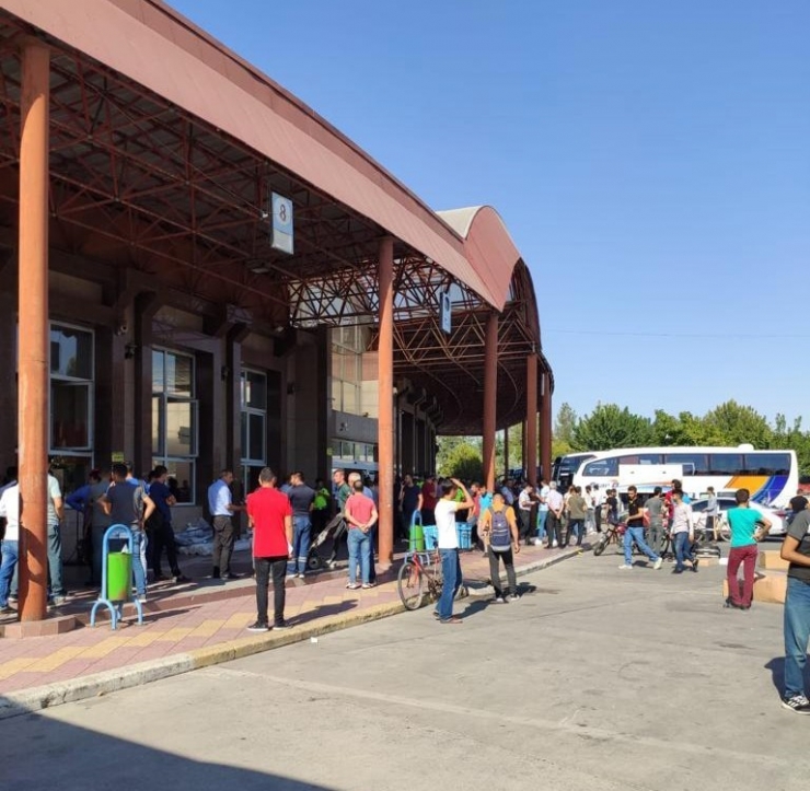 Batman Şehirlerarası Otogarı Karıştı: 1 Ölü, 3 Yaralı