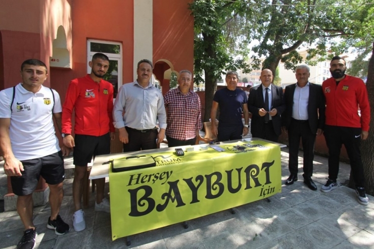 Bayburtspor’a İlk Destek Belediye Başkanından