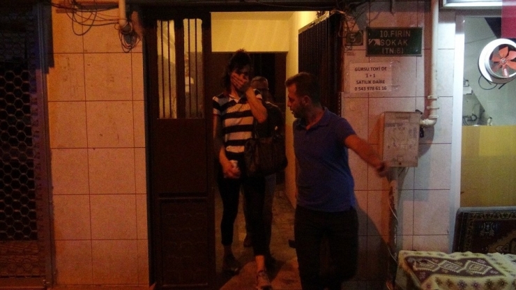 Travestiyi, Koltuğun Arasına Düşürdüğü Cep Telefonunu Çaldığını Sandığı İçin Bıçaklamış