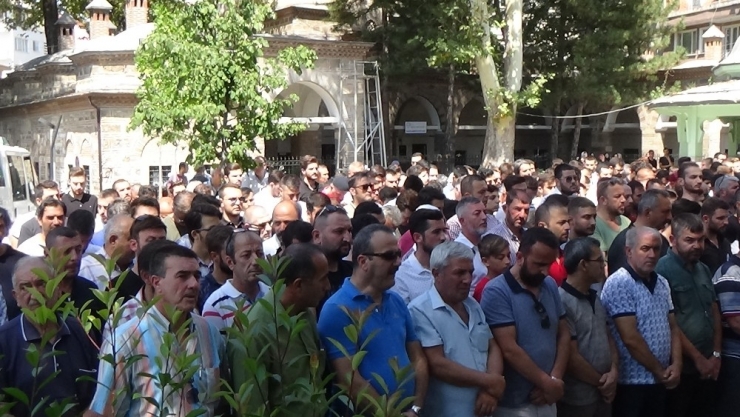 Silahlı Saldırıda Ölen Genç Toprağa Verildi