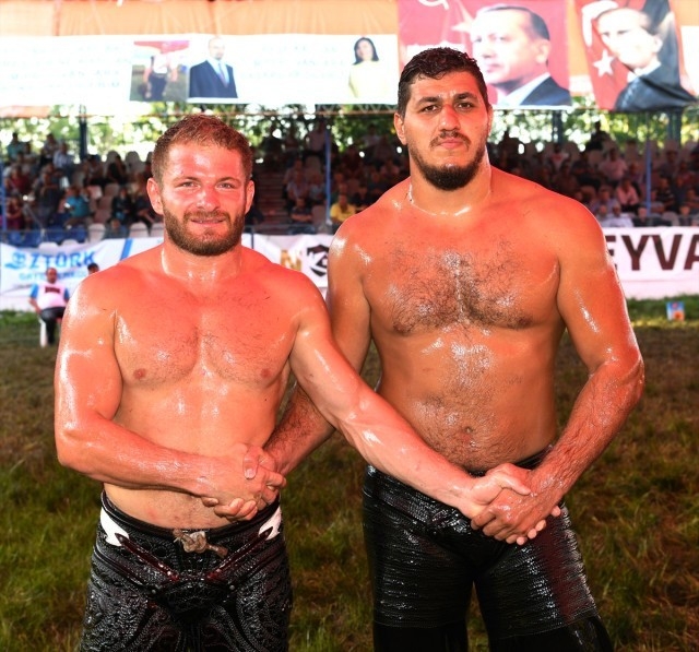 Kağıtsporlu Gemici ‘Başpehlivan’ Oldu