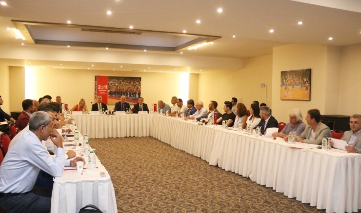 Efelerin Rakipleri Belli Oldu