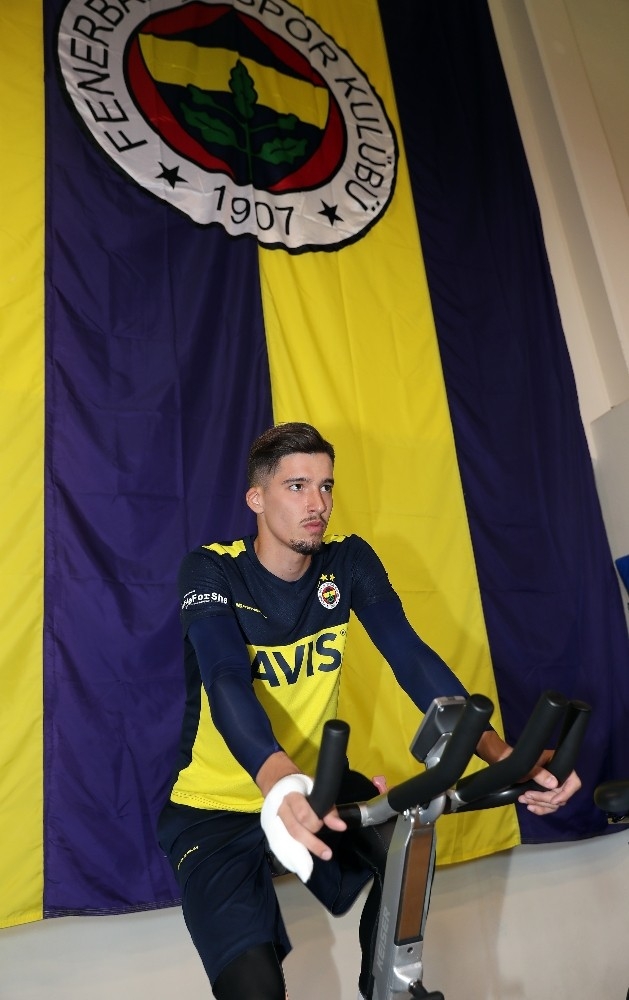 Altay Bayındır: Trabzonspor Maçının Atmosferi Farklı Olacak