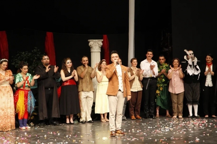 Sahte Tozu Tiyatrosu’nda Tiyatrocu Olmak İsteyenler İçin Büyük Fırsat