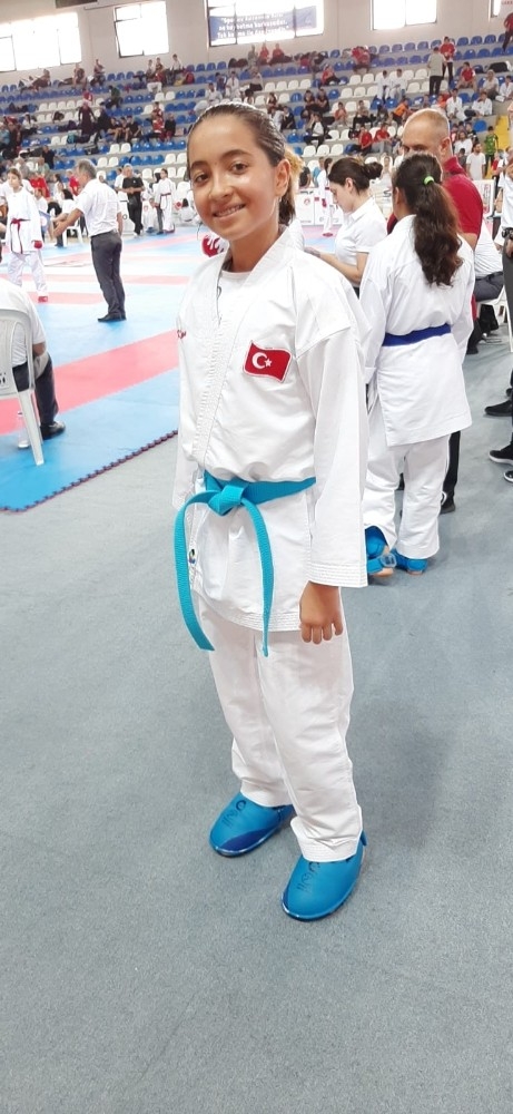 Kayserili Karateci Zişan Gürsoy, Gümüş Madalya İle Döndü