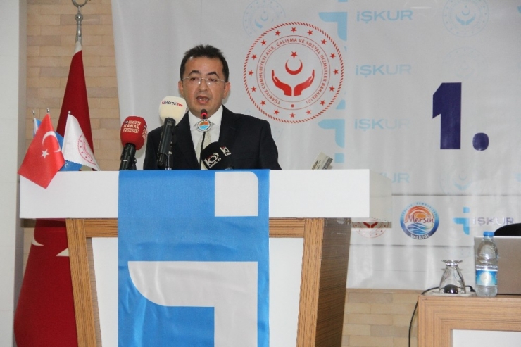 Üniversite Öğrencileri, İş Dünyasıyla 1. İş’te Gençlik Buluşmasında Bir Araya Geldi