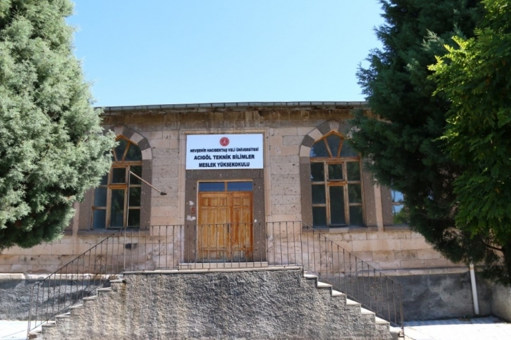 Rektör Bağlı’dan Acıgöl Teknik Bilimler Meslek Yüksekokulu Öğrencilerine Konut Müjdesi