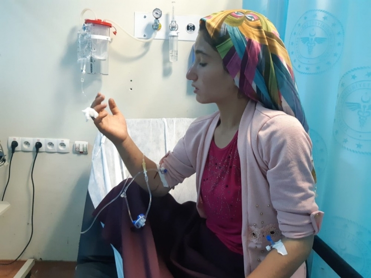 Siirt’te Genç Kızı Yılan Isırdı