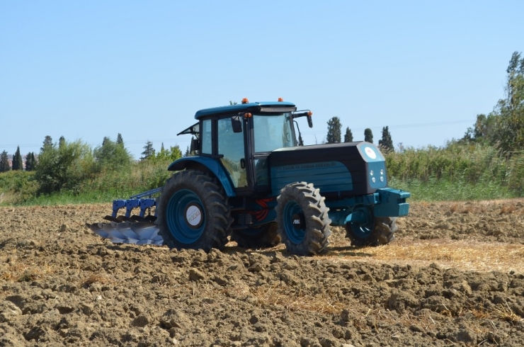Türkiye’nin İlk Yerli Ve Milli Elektrikli Traktörü Sahalarda