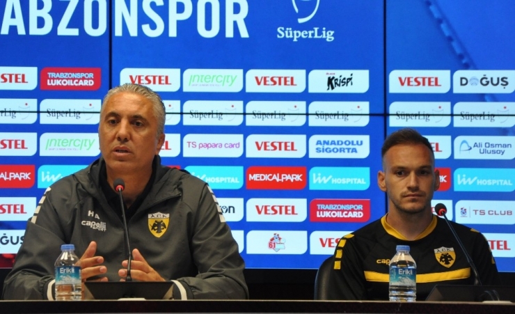 Kostenoglou: "Güzel Ülkede Güzel Taraftara, Güzel Futbol Göstermek İstiyoruz"