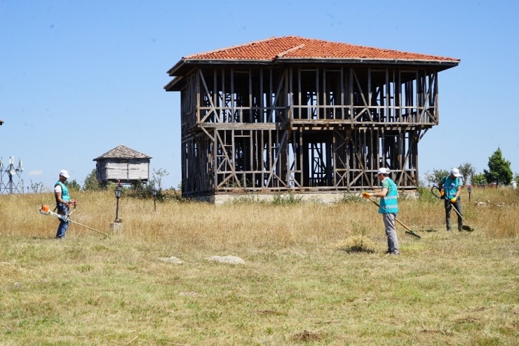 Kastamonu’da Hükümlüler Kültür Köyünü Temizledi
