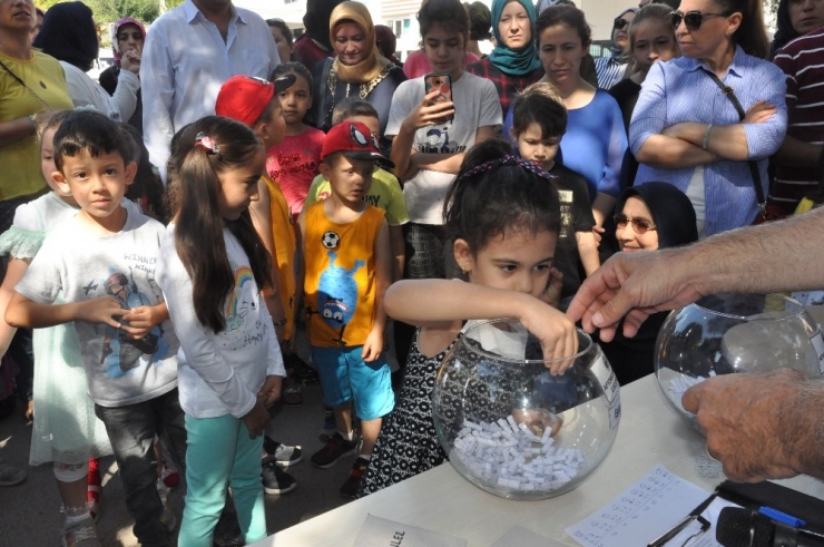 Fazla Öğrenci Talebi Olunca Sınıf Öğretmenleri Ve Şubeleri Kur’a İle Belirlendi
