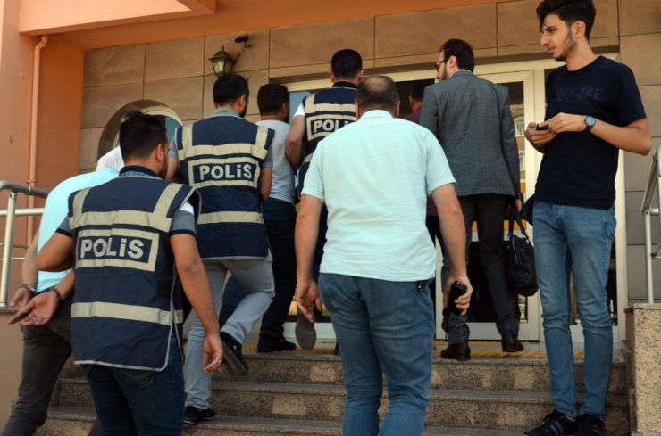 Polis Simitçi Kılığında Dolandırıcılık Şebekesini Çökertti