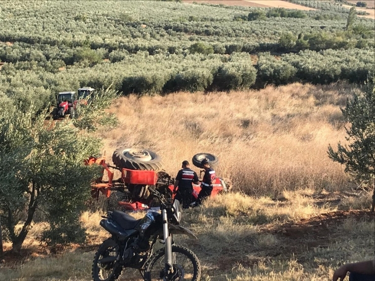 Devrilen Traktörün Altında Kalarak Hayatını Kaybetti