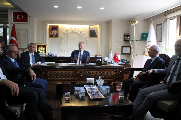 Ulaştırma Bakanı Turhan Midyat’ta