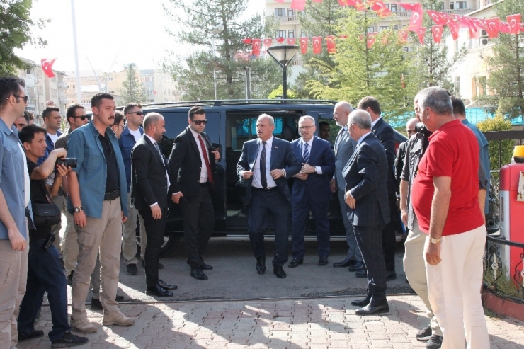 Ulaştırma Bakanı Turhan Midyat’ta