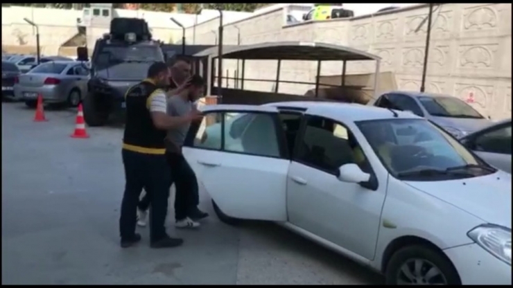 Gündüz Tartıştığı Yakın Arkadaşını Gece Bıçaklayarak Öldürdü