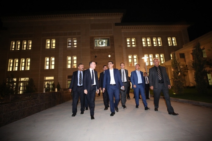 Türkiye İle Irak Arasındaki Ticaret Hacmi 20 Milyar Dolar Olacak