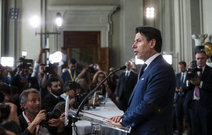 İtalya Cumhurbaşkanı Hükümeti Kurma Görevini Conte’ye Verdi