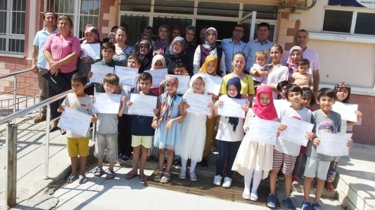 Burhaniyeli Öğrencilerin Kur’an Öğrenme Mutluluğu