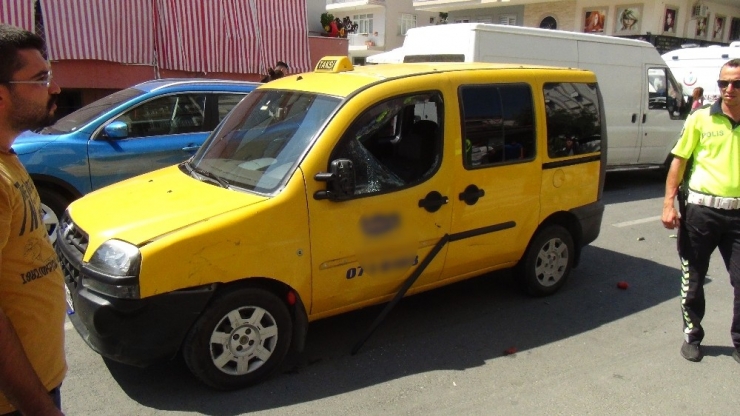 Motosiklet Araçla Çarpıştı, Sürücüsü Ağır Yaralandı