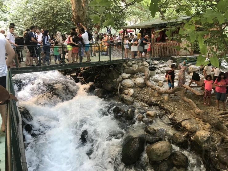 Günde 5 Bin Turist Saklıkent’i Ziyaret Ediyor