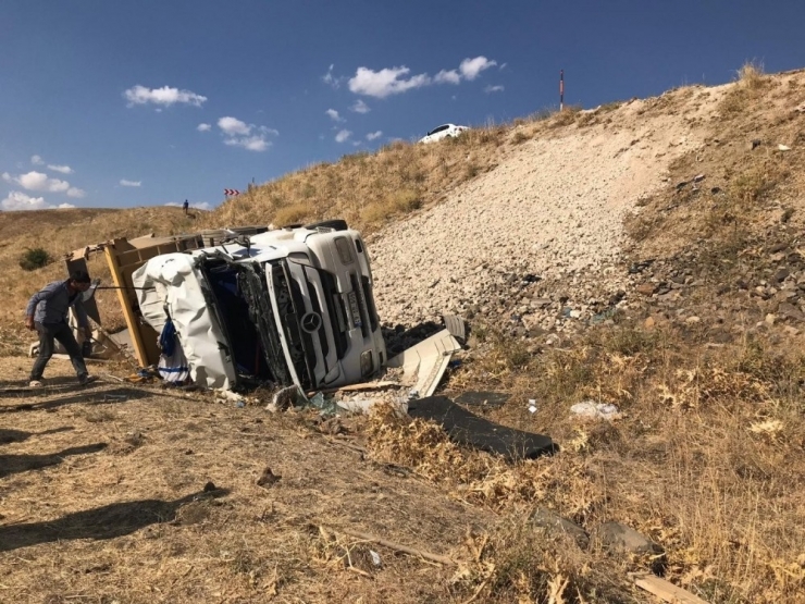 Varto Da Trafik Kazası: 1 Yaralı