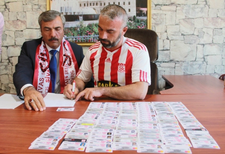 Muhtarlardan Sivasspor’a Destek