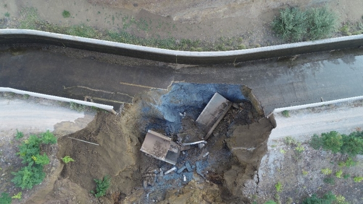 Gün Aydınlanınca Korkunç Manzara Ortaya Çıktı