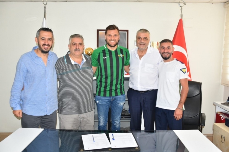 Akhisarspor, Muhammet Reis’i Kadrosuna Kattı