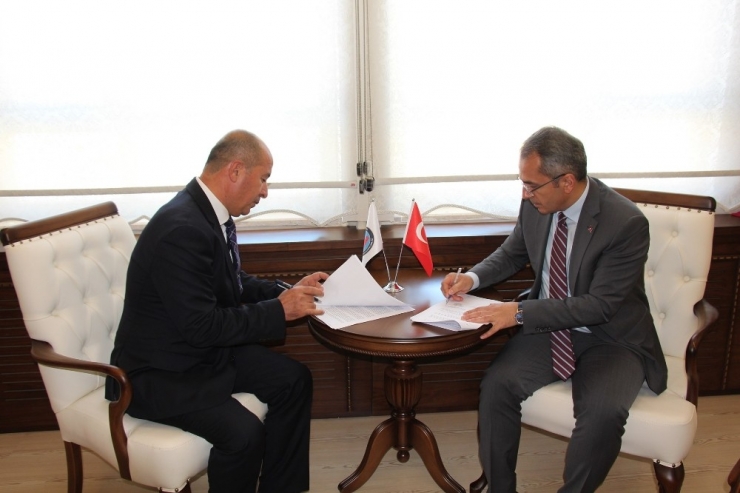 Tosya’da İhtiyaç Sahibi Ailelere Evinde Ödeme Yapılacak