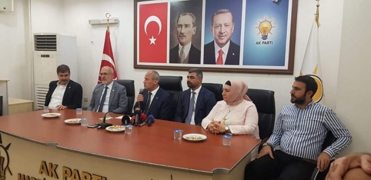 Bakan Turhan Mardin’de Partililerle Bir Araya Geldi