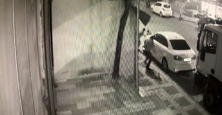 Ümraniye’de Silahlı Çatışma Anları Kamerada