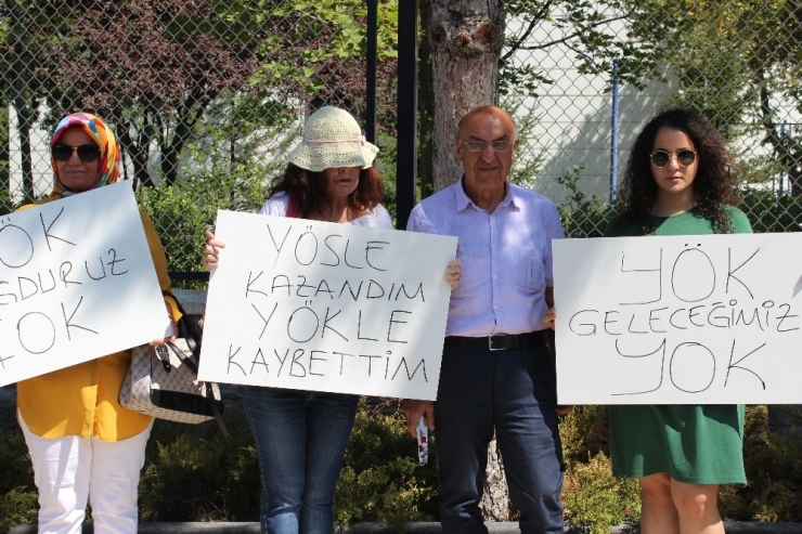 Yök’ün Yabancı Öğrencilerin Kontenjanlarıyla İlgili Kararına Tepki