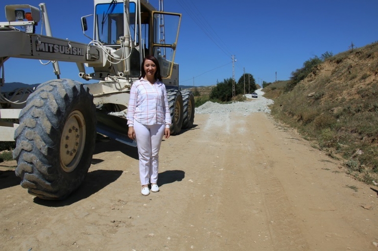 Pazaryeri’nde Arazi Ve Tarla Yolları Yapım Çalışmaları