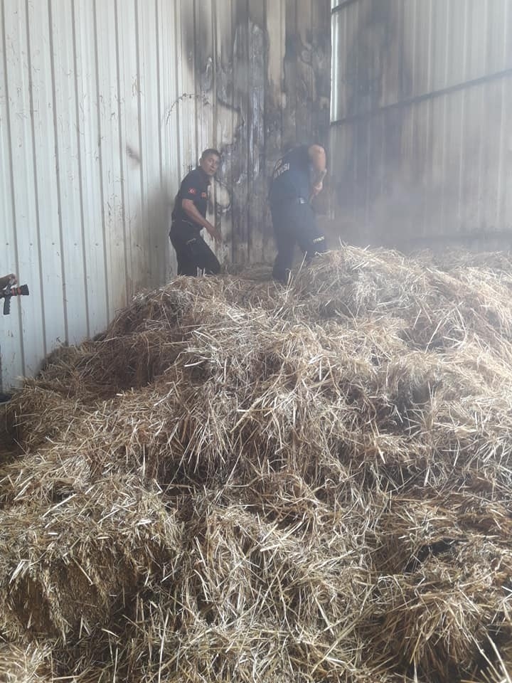 Dumanları Erken Fark Eden Köylü Ve İtfaiyenin Hızı Faciayı Önledi