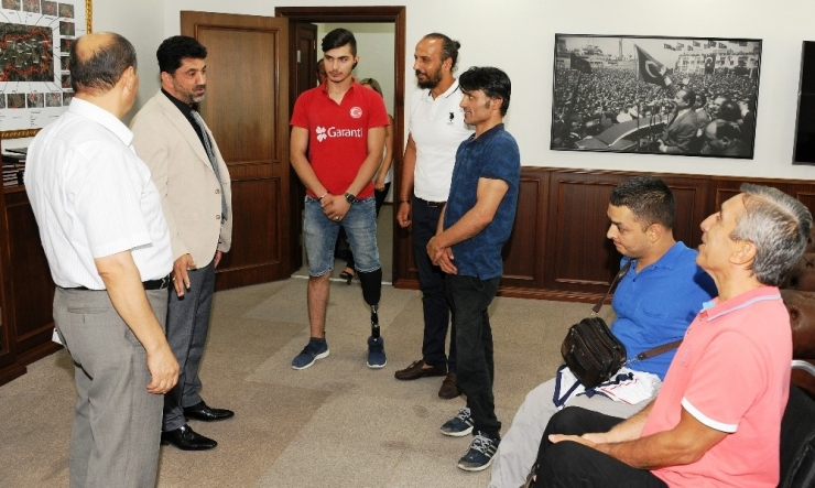 Genç Efeler, Adü İle Engelleri Aşacak