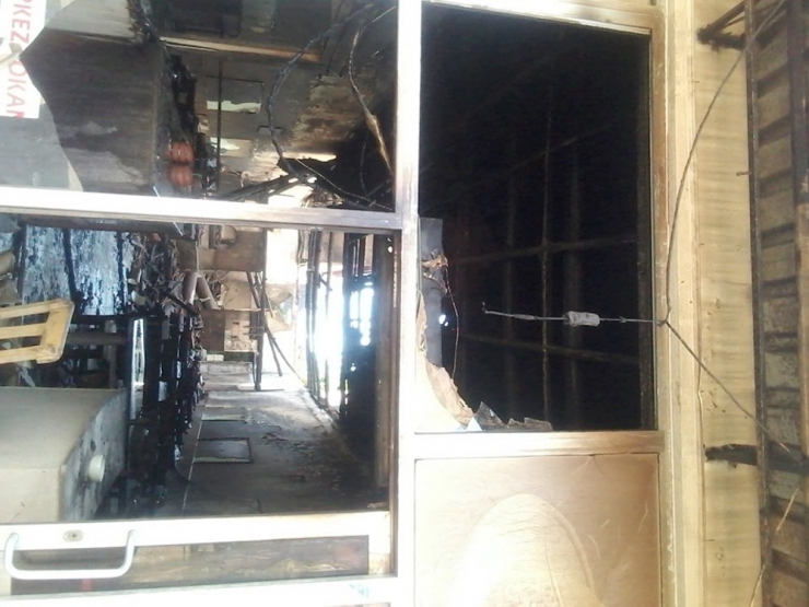 Yarım Asırlık Lokanta Alevlere Teslim Oldu