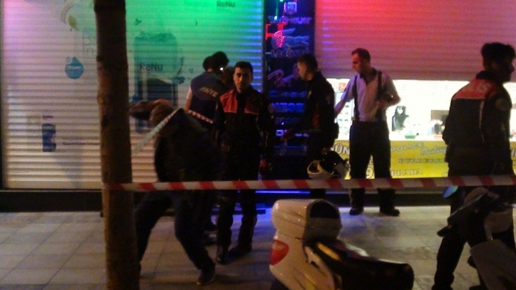 Tatlıcı Dükkanındaki Yangın Korkuttu