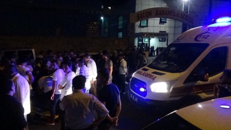 Hızla Koşarken Otomobile Çarptı