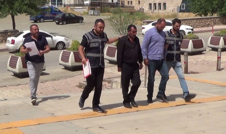 Paravan Şirket Kurup Vatandaşları Dolandıran 2 Kişi Yakalandı