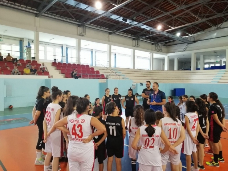 30 Ağustos Zafer Turnuvası’nda Dostluk Kazandı